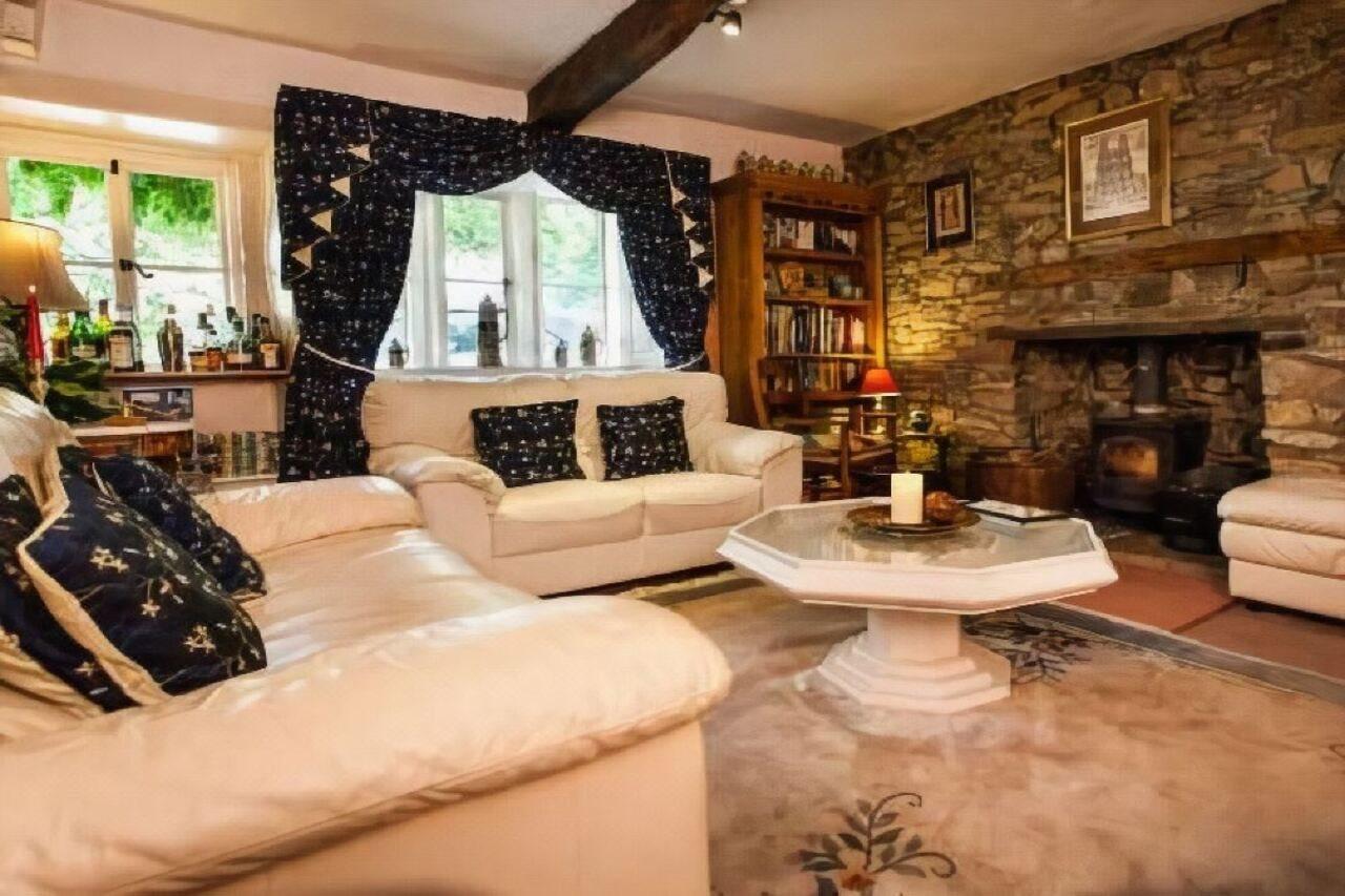 Ashfield House Hotel Grassington Kültér fotó The interior of the cottage