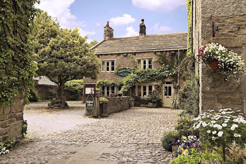 Ashfield House Hotel Grassington Kültér fotó The Old Gate Inn