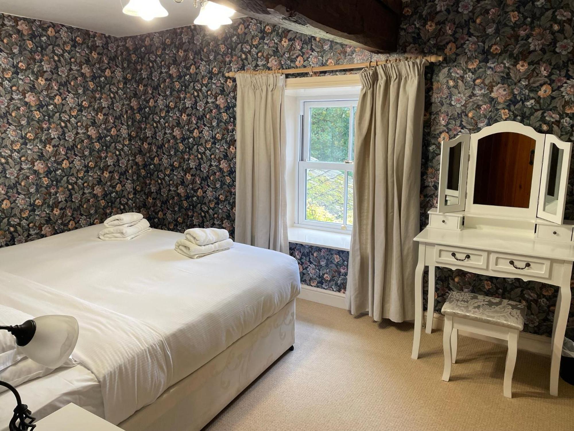 Ashfield House Hotel Grassington Szoba fotó The bedroom at The Old Post Office