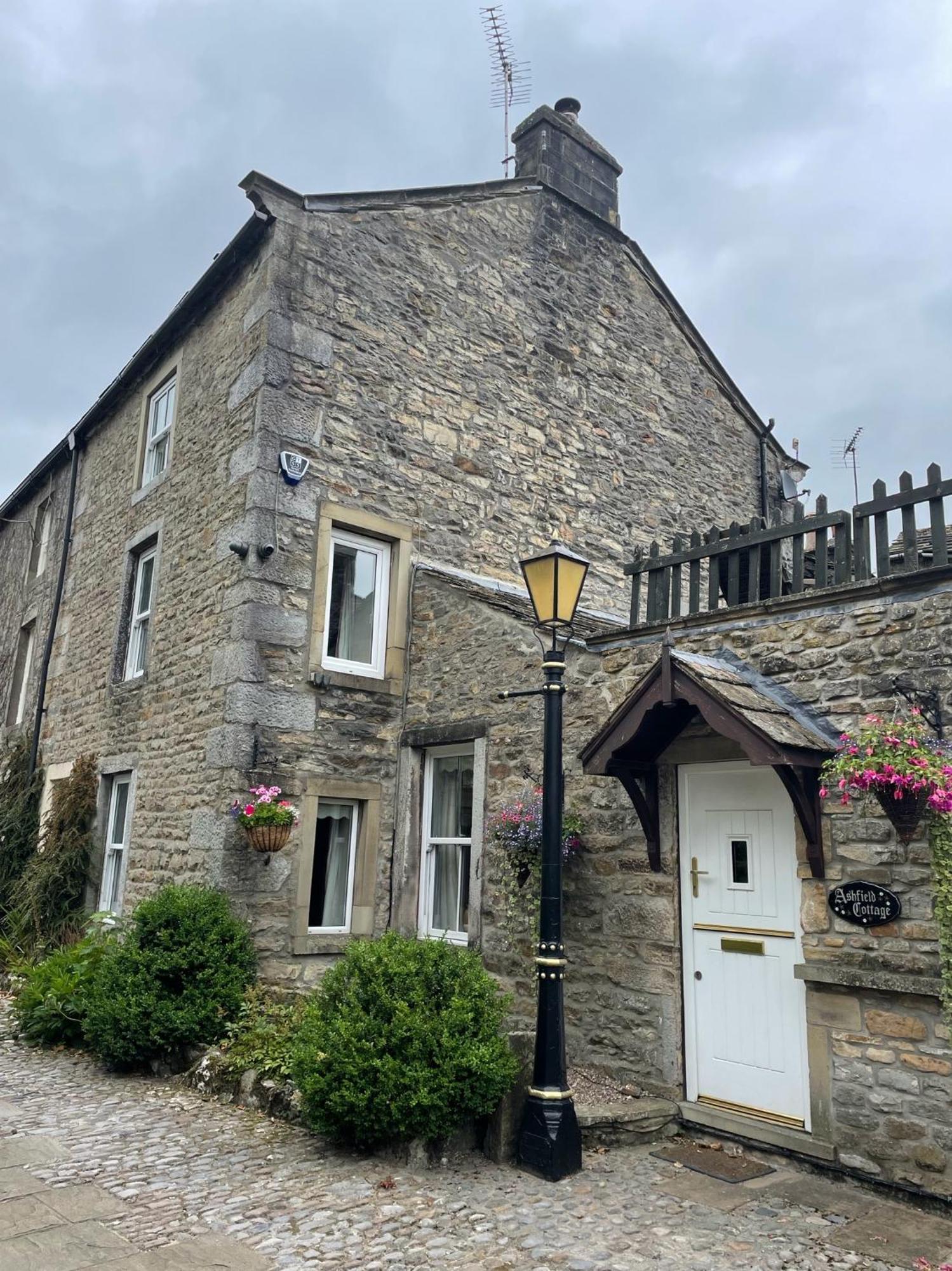 Ashfield House Hotel Grassington Szoba fotó The old school house